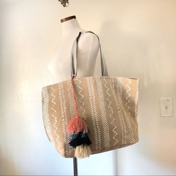 Maurices Chevron Burlap Large Tassel Tote - Picture 6 of 8